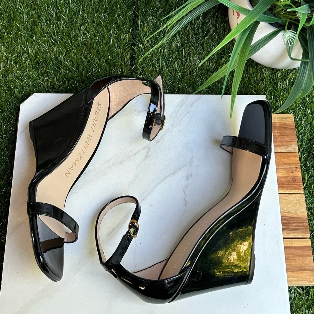 STUART WEITZMAN NUDISTCURVE 50 WEDGE women size 7 B store display
